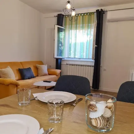 Sani-modern And Cozy * Supetar