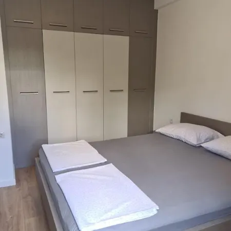 Sani-modern And Cozy Apartment